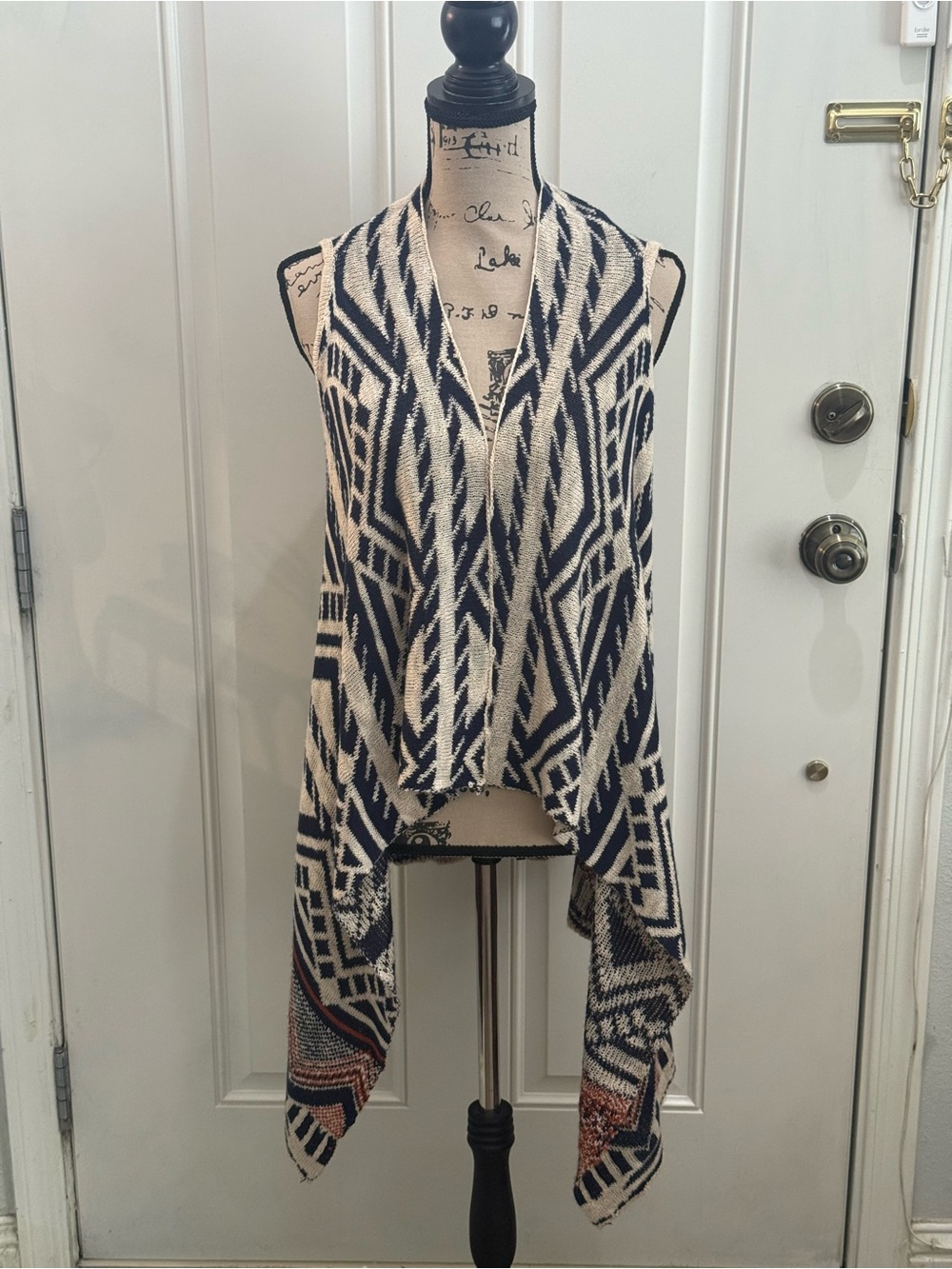 Xhilaration Women’s Navy Blue/Beige Southwestern Geometric Sweater Vest XS